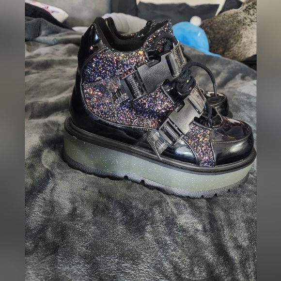 Demonia Slacker-50 - Picture 8 of 10